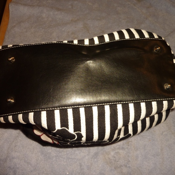 Handbag - Picture 2 of 4